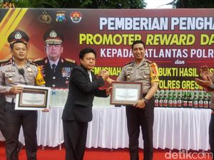 Giliran Lemkapi Beri Penghargaan Polres Gresik Soal Pelayanan Publik