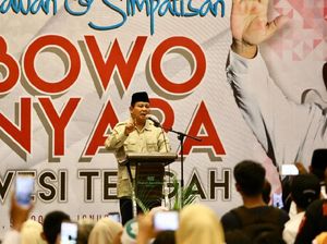 Tiba di Palu, Prabowo Temui Kader dan Simpatisan