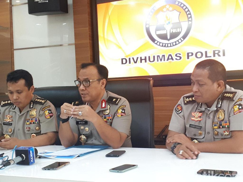 Penjelasan Polisi soal Tersangka Baru Buzzer Hoax Surat Suara Penjelasan Polisi soal Tersangka Baru Buzzer Hoax Surat Suara
