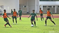 Timnas Indonesia U-22 menggelar latihan perdana di tahun 2019.