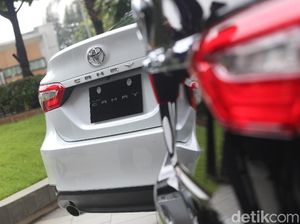 Toyota Camry Nggak Cuma Buat Menteri Kok! Toyota Camry Nggak Cuma Buat Menteri Kok!