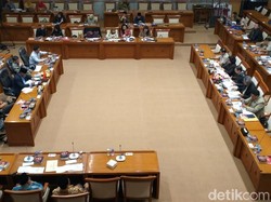 DPR Singgung Kepala BNPB Diganti, Kritik Penempatan di Bawah Menko