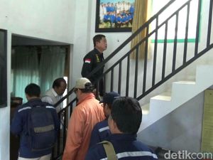 Menteri Jonan Sebut Pos Pengamatan di Bromo Mirip Kos-kosan Menteri Jonan Sebut Pos Pengamatan di Bromo Mirip Kos-kosan