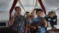 Foto: Garuda Indonesia Bikin Konser Musik di Udara