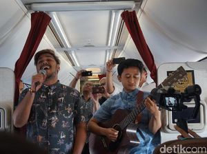 Foto: Garuda Indonesia Bikin Konser Musik di Udara