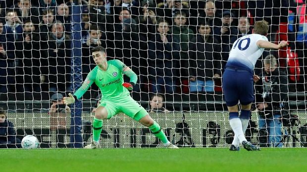 Tottenham Hotspur unggul 1-0 atas Chelsea dalam duel pertama Piala Liga.