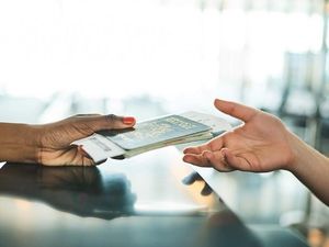 Ini Perbedaan Visa dan Paspor yang Wajib Kamu Ketahui