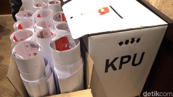Kotak Kardus Hingga Surat Suara Dibahas DPR Bersama KPU-Bawaslu