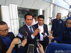 Terima Salinan Putusan, Fahri Hamzah Minta PKS Bayar Rp 30 M dalam Sepekan