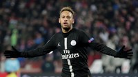 Satu dari tiga posisi di lini depan diisi oleh Neymar. Paris Saint-Germain menggelontorkan dana sampai 222 juta euro untuk menggaet Neymar dari Barcelona. Foto: Marko Djurica/Reuters