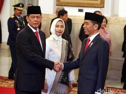 Jokowi: Saya Lihat Tindakan Doni Monardo, Bukan Status Jenderalnya