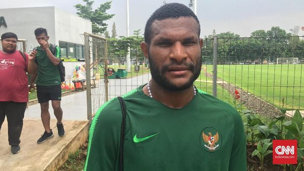 Marinus Wanewar tak takut bersaing dengan Ezra Walian di Timnas Indonesia U-22. (