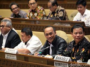 Rapat di DPR, KPU Dicecar soal Kotak Kardus hingga Surat Suara