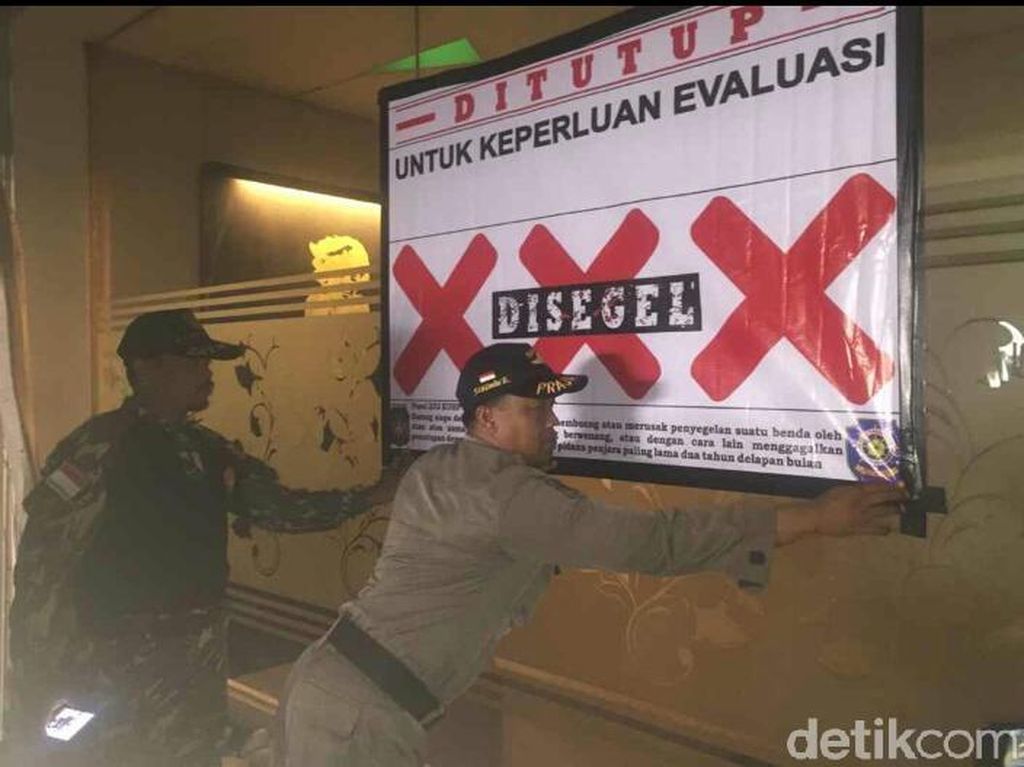 Imbas Penutupan Maxi Brillian, 8 Karaoke di Blitar Ikut Ditutup Imbas Penutupan Maxi Brillian, 8 Karaoke di Blitar Ikut Ditutup