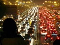 Kendarai Mobil Saat Macet di Kota Ini Harus Bayar Denda