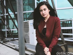 Pesona Nadya Arina Bikin Pria Luluh
