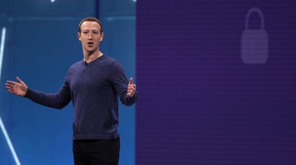 Banyak Uang, 10 Orang Terkenal Ini Memilih Hidup Seperti Orang Biasa