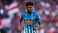 Thomas Partey melanjutkan penampilan konsistennya musim ini saat Atletico manang 2-0 atas Lokomotiv Moskow. Ia mampu menjadi jenderal lapangan tengah bagi Los Rojiblancos dan mengemas satu gol di laga tersebut. (Foto: Aitor Alcalde/Getty Images)