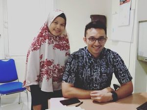 Foto Manis Survivor Kanker Reuni dengan Dokter yang Dulu Menanganinya Foto Manis Survivor Kanker Reuni dengan Dokter yang Dulu Menanganinya