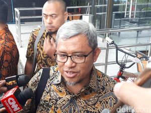 Aher Penuhi Panggilan KPK Jadi Saksi Suap Meikarta Aher Penuhi Panggilan KPK Jadi Saksi Suap Meikarta