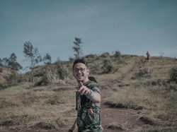 Bisnis Bikin Caption Berbayar, Zarry Hendrik Sukses Raup Omzet Rp 40 Juta