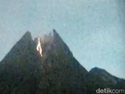 Gunung Merapi kembali Luncurkan Lava Pijar