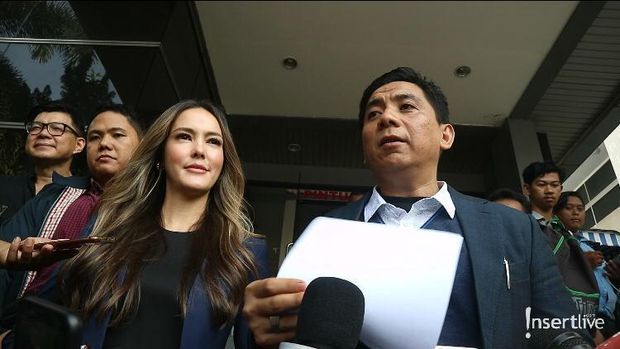 Cathy Sharon dan kuasa hukumnya