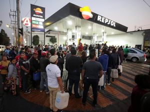 Potret Kelangkaan BBM di Meksiko