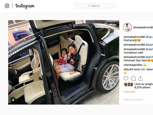 Ahmad Sahroni Tambah Koleksi Mobil Wah, Sekarang Tesla Model X! Ahmad Sahroni Tambah Koleksi Mobil Wah, Sekarang Tesla Model X!