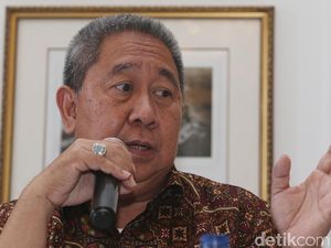 Jokowi Berhentikan Dewas BPJS TK yang Dilaporkan Dugaan Pencabulan Jokowi Berhentikan Dewas BPJS TK yang Dilaporkan Dugaan Pencabulan