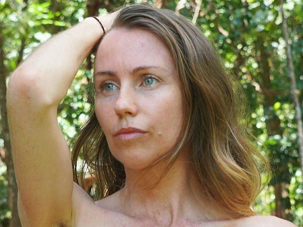 Potret Selebgram yang Tinggal di Hutan dan Hidup Tanpa Busana