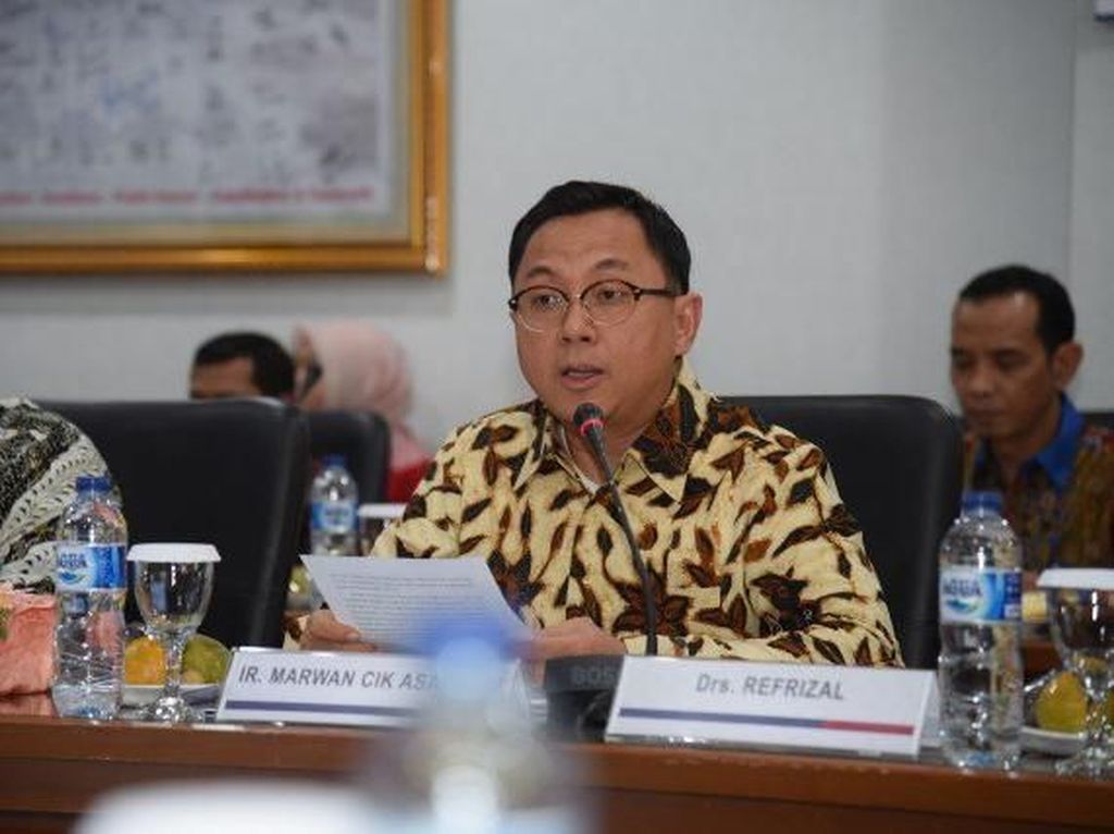 Guru Besar USU Lamar Jabatan Menteri ke Jokowi, PD: Kurang Lazim Guru Besar USU Lamar Jabatan Menteri ke Jokowi, PD: Kurang Lazim
