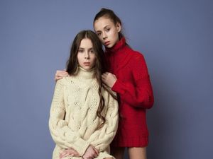 Miris, Kakak Adik Kembar Ini Jatuh Koma Demi Jadi Model Miris, Kakak Adik Kembar Ini Jatuh Koma Demi Jadi Model