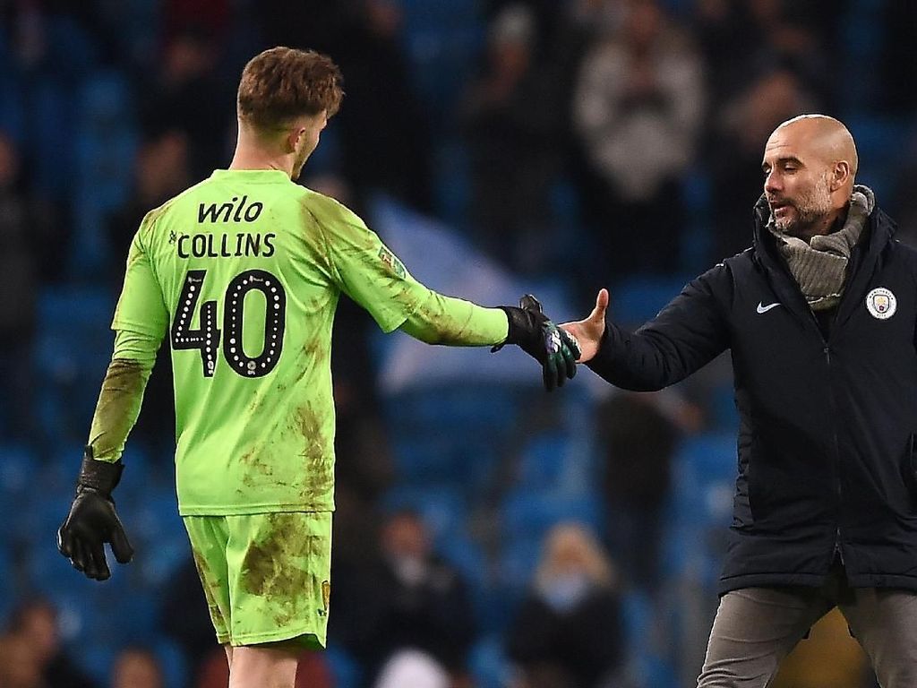 Aksi Berkelas Guardiola Usai City Remukkan Burton Aksi Berkelas Guardiola Usai City Remukkan Burton