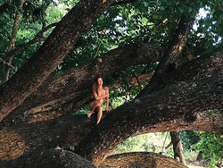 Selebgram Kontroversial, Pindah ke Hutan dan Memilih Hidup Tanpa Busana