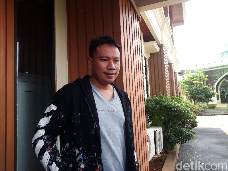 Vicky Prasetyo Siap Jalani Sidang Vonis Cerai dengan Angel Lelga