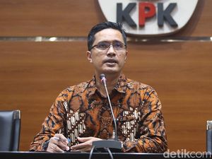 Geledah Kantor Waskita dan Adhi Karya, KPK Sita Dokumen Proyek IPDN Geledah Kantor Waskita dan Adhi Karya, KPK Sita Dokumen Proyek IPDN