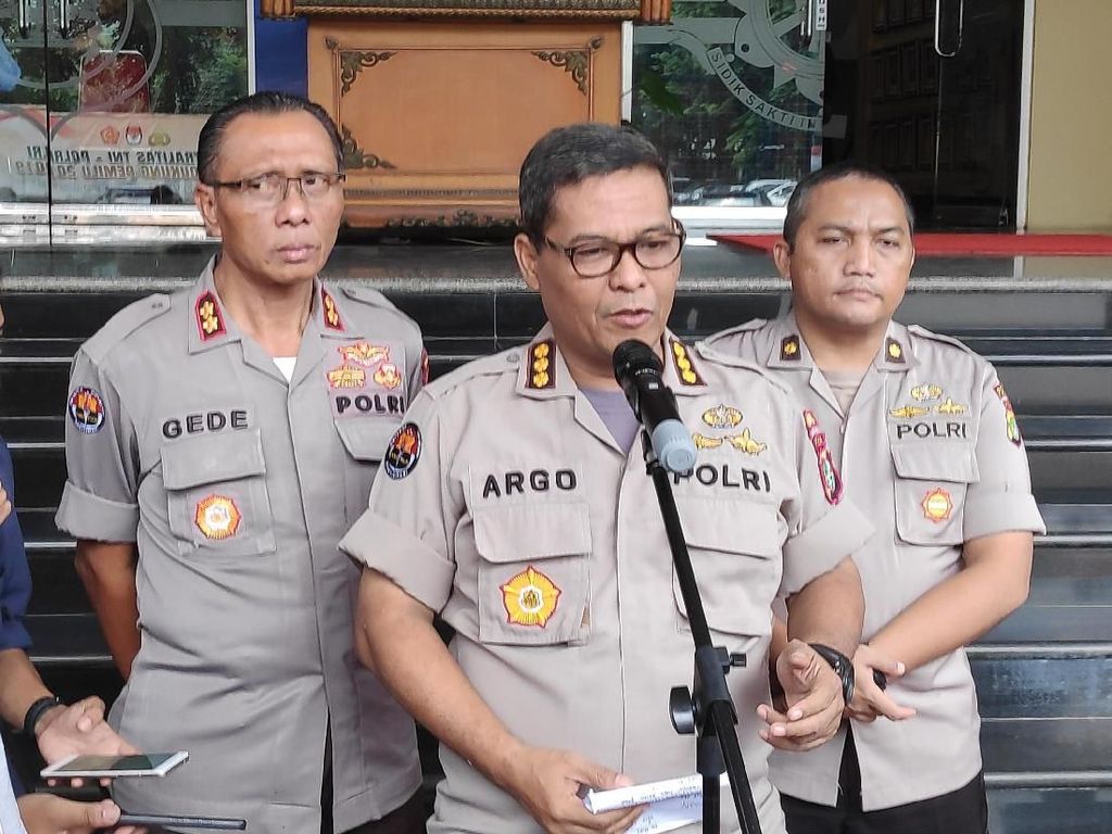 Polisi Persilakan Warga Lapor Jika Kena Pungli Sertifikat Tanah Gratis Polisi Persilakan Warga Lapor Jika Kena Pungli Sertifikat Tanah Gratis