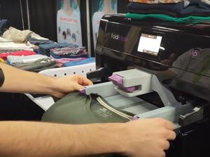 Wih! Mesin Pelipat Baju Ini Jadi Magnet di CES 2019