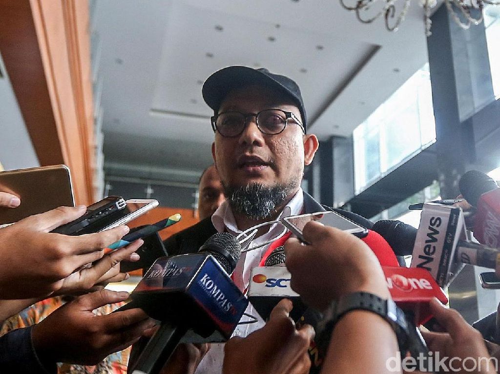 Haris Azhar: Kasus Novel Baswedan Raksasa Kakap, Presiden Harus Tampil Haris Azhar: Kasus Novel Baswedan Raksasa Kakap, Presiden Harus Tampil
