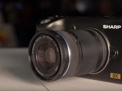 Sharp Bikin Kamera Mirrorless 8K