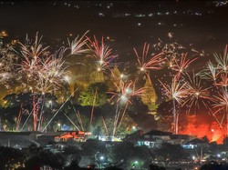 Malam pergantian th di candi prambanan