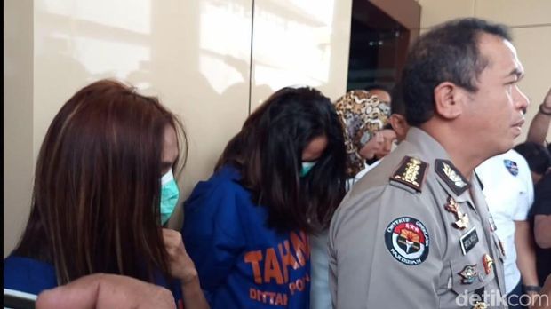 Bocoran Fakta-fakta Baru soal Perekrutan Artis di Prostitusi Online
