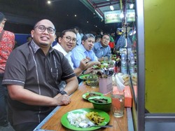 TKN Jokowi Minta Politik Tak Libatkan Ibu, BPN Bela Sandiaga