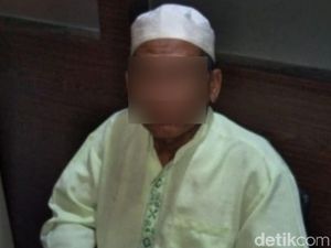 Bejat, Kakek Penjual Bakso Cabuli Anak 8 Tahun di Kamar Mandi Musala Bejat, Kakek Penjual Bakso Cabuli Anak 8 Tahun di Kamar Mandi Musala