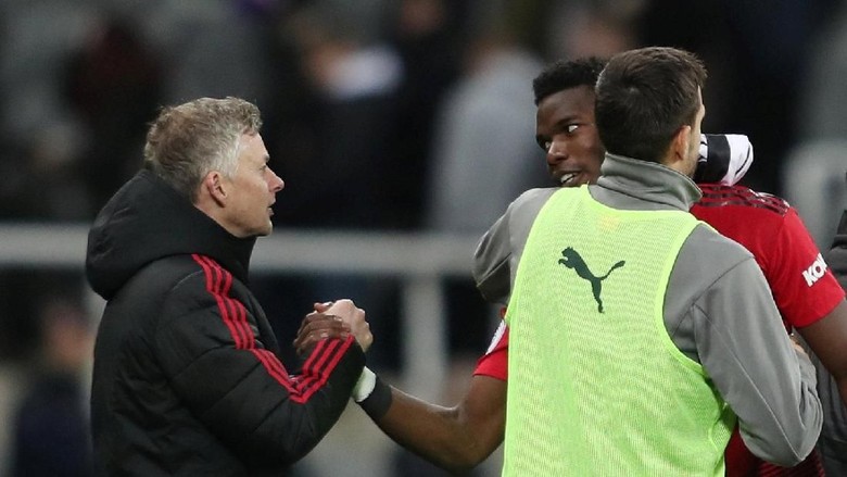 Solskjaer Penyelamat Karier Pogba