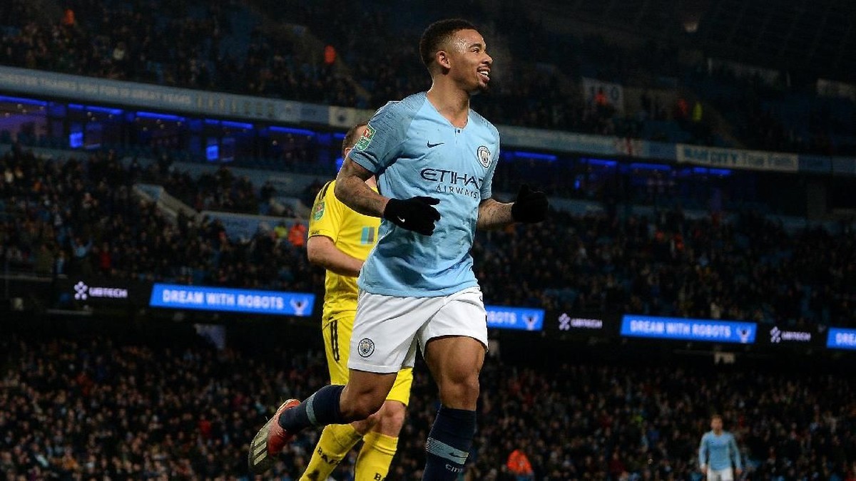 Gabriel Jesus mencetak empat gol ke gawang Burton Albion. (Foto: Michael Regan/Getty Images)