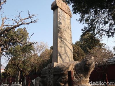 Foto: Patung Bi Xi Pembawa Kekayaan di China