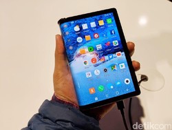 Penjualan Perdana, Ponsel Layar Lipat Flexpai Ludes Terjual