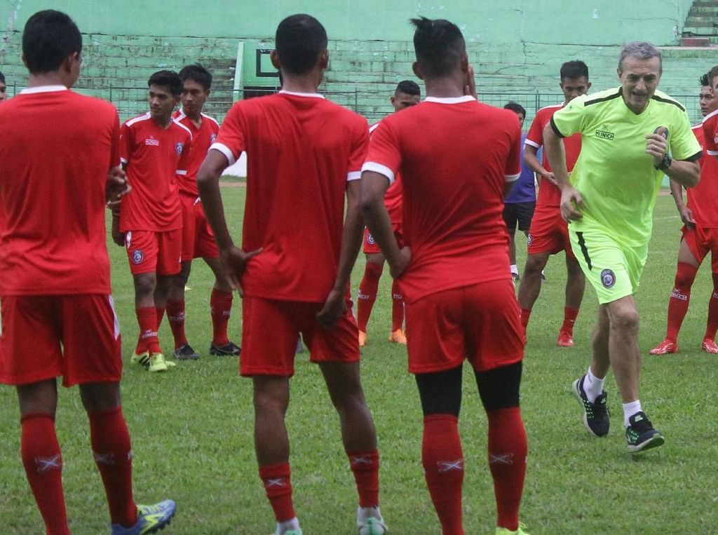 Ini Daftar Pemain Arema yang Ikut Latihan Perdana Ini Daftar Pemain Arema yang Ikut Latihan Perdana